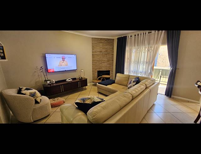 2 BEDROOM TOWNHOUSE FOR SALE IN MEYERSDAL